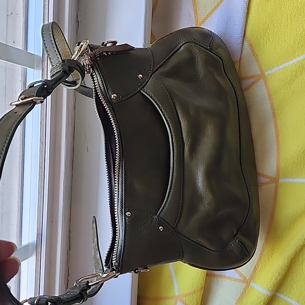 GUC- VTG DKNY Y2K Olive Green Leather Hobo Bag with Dust Bag - Picture 3 of 11